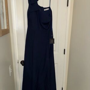 IEENA FOR MAC DUGGAL Elegant Navy Blue Evening Gown